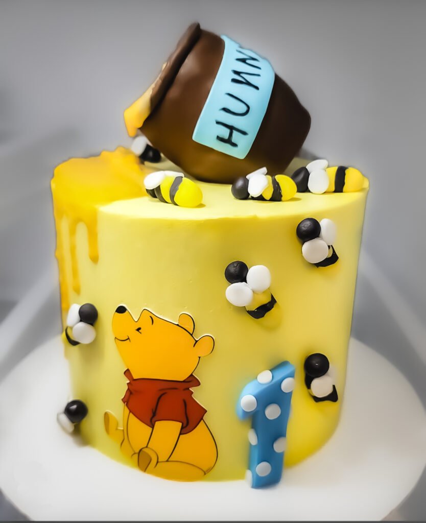 winnie the pooh hunny pot honeybees birthday cake