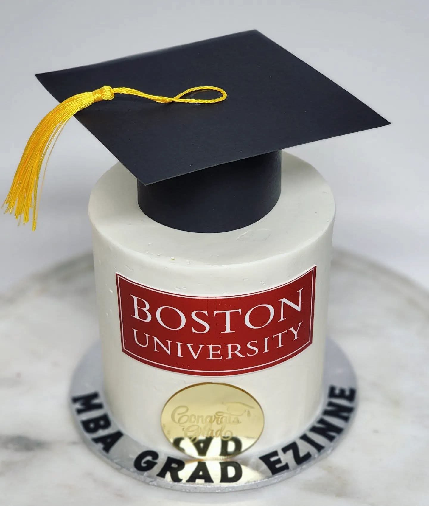Graduation Cake with Hat